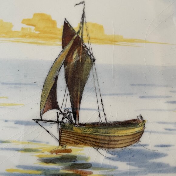 Royal Dalton England Ships D2872 Plate - In Good Condition - Picture 4 of 5